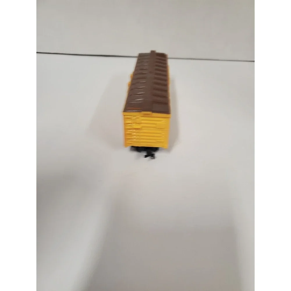 HO Scale Chicago & Illinois Midland Boxcar Freight Car Life Like Loose- Broken